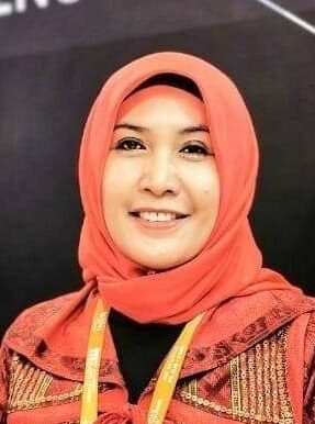 Hj Rini Indriyani